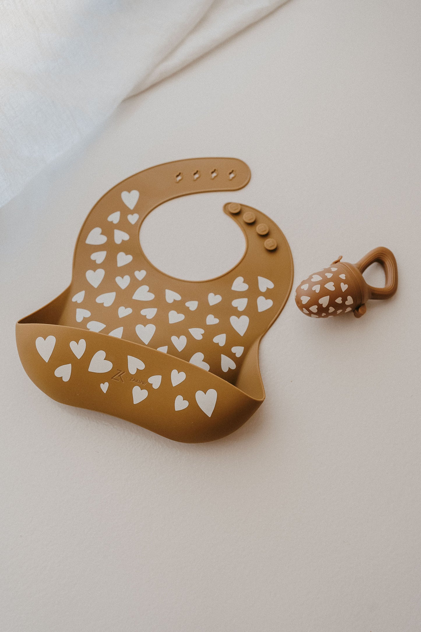 Bavoir silicone - Love Caramel